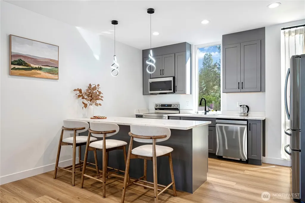 8522 23rd Avenue NE Seattle WA 98115