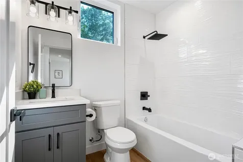 8522 23rd Avenue NE Seattle WA 98115