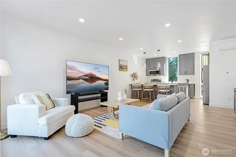 8522 23rd Avenue NE Seattle WA 98115