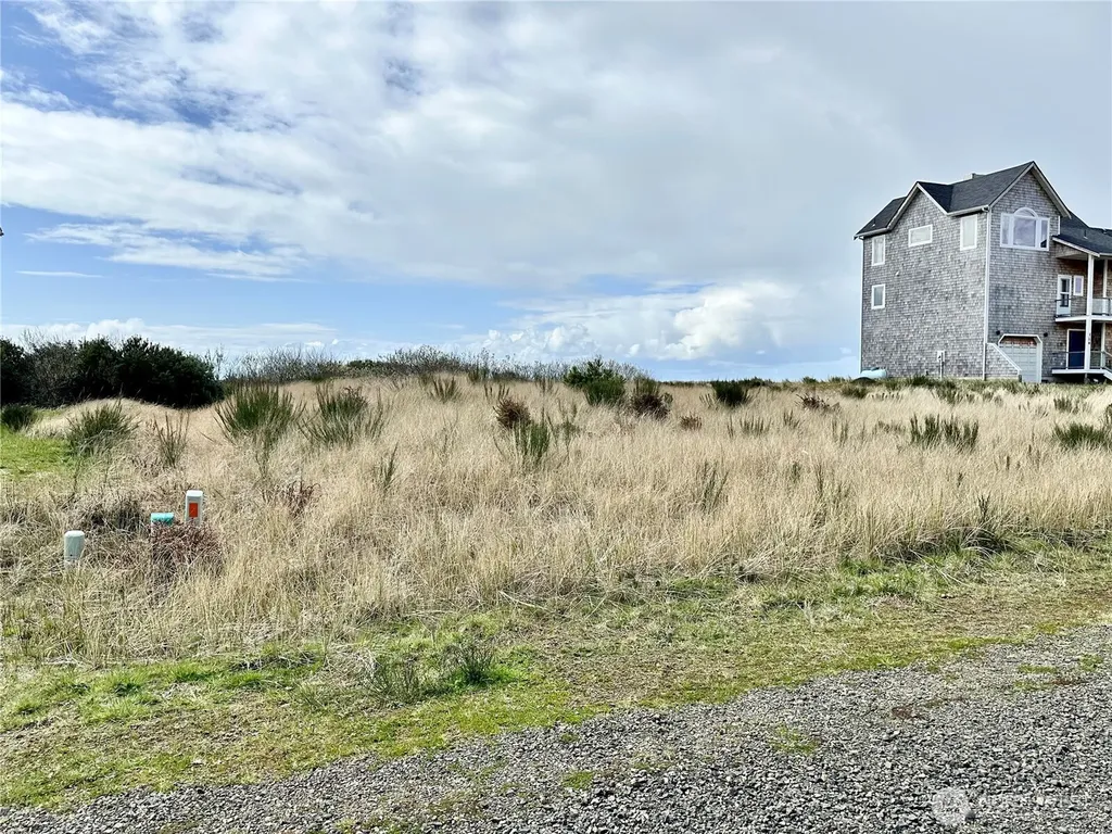 132 Dunes Lane Ocean Shores WA 98569