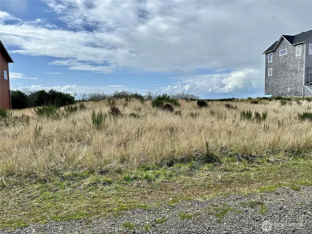 132 Dunes Lane Ocean Shores WA 98569