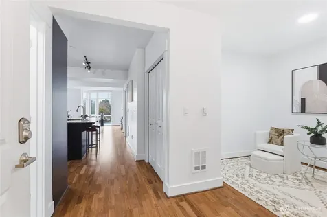 699 John Street Seattle WA 98109