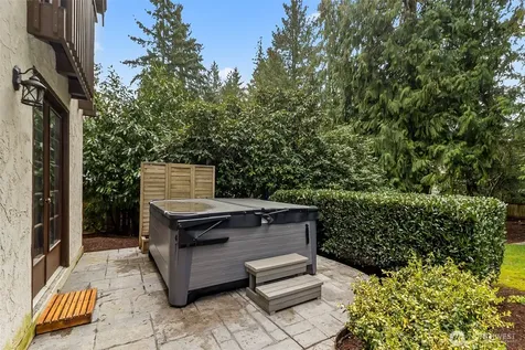 16719 1st Avenue SE Bothell WA 98012