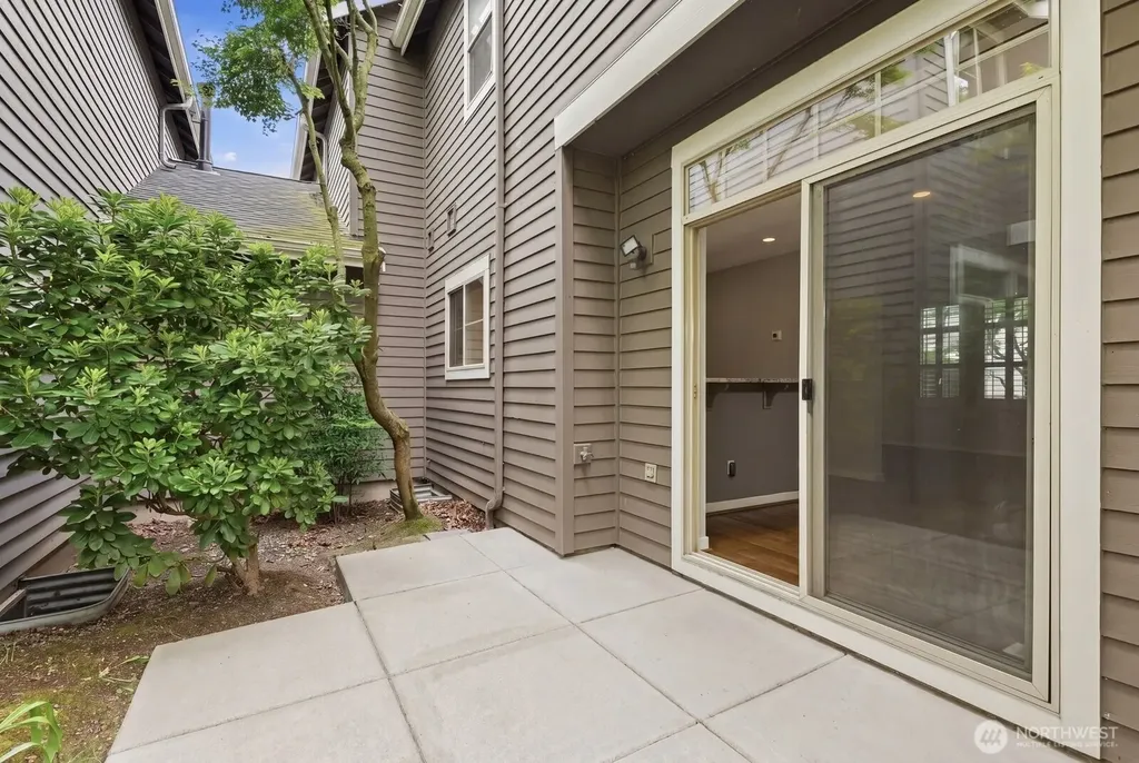 15650 NE 95th Way Redmond WA 98052