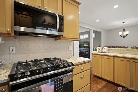 15650 NE 95th Way Redmond WA 98052