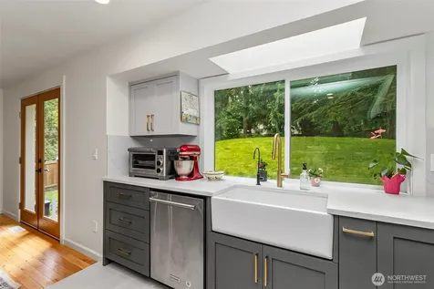 16423 179th Place NE Woodinville WA 98072