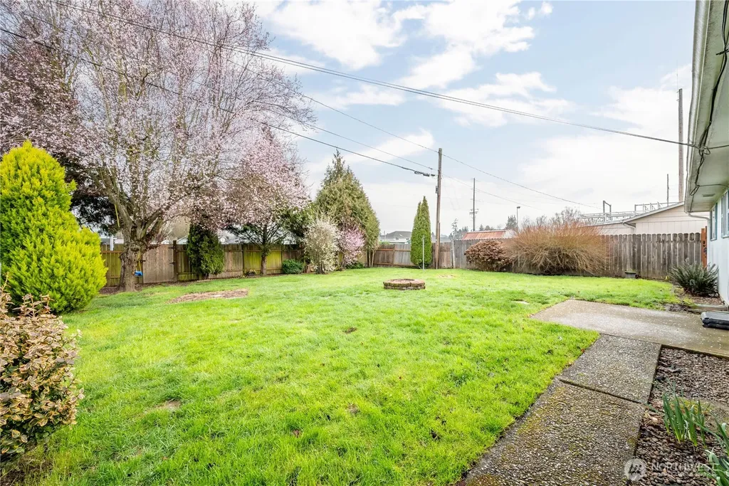 359 Douglas Street Longview WA 98632