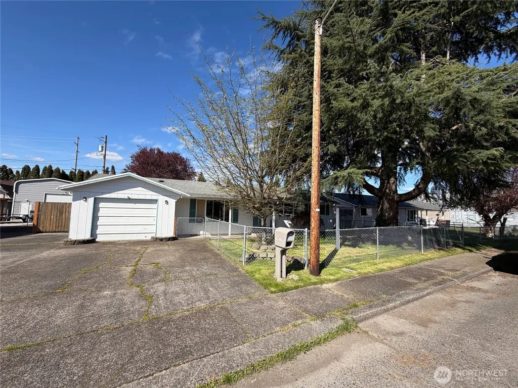 359 Douglas Street Longview WA 98632