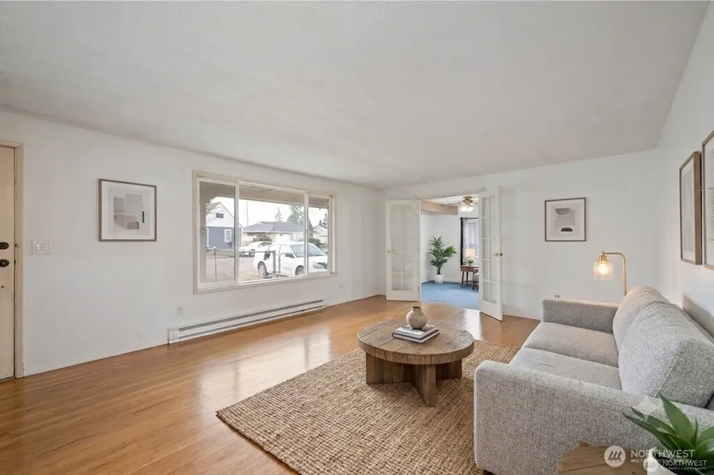 359 Douglas Street Longview WA 98632