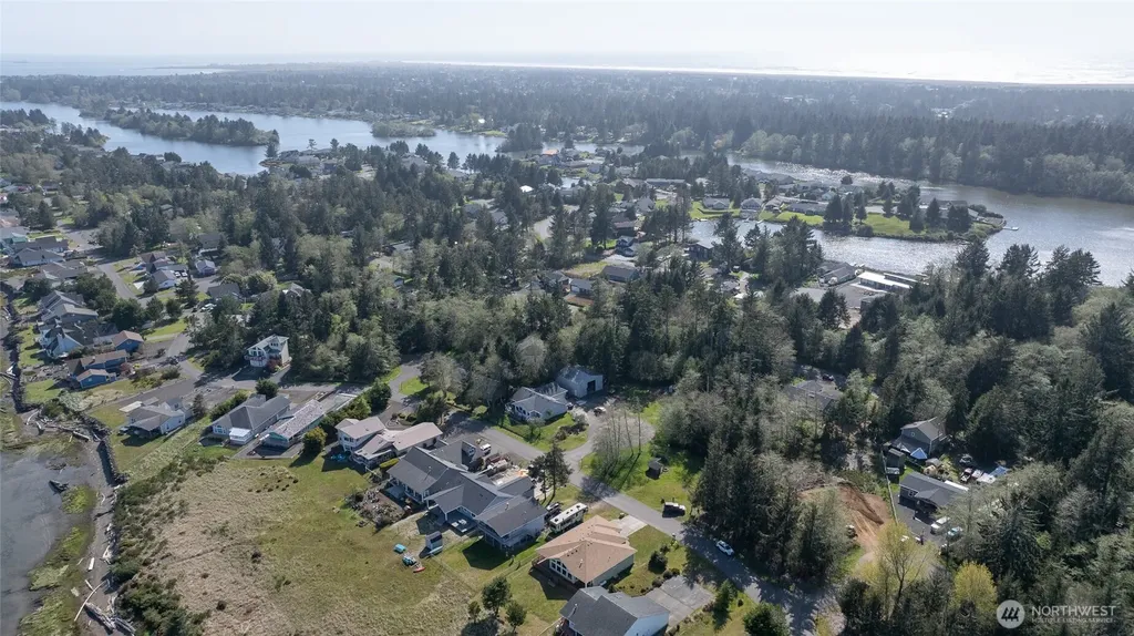 239 Mallus Court SE Ocean Shores WA 98569