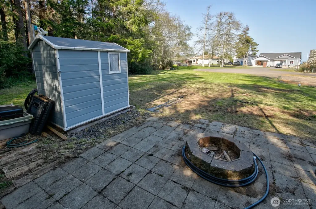 239 Mallus Court SE Ocean Shores WA 98569