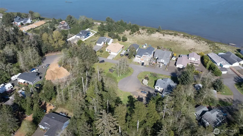239 Mallus Court SE Ocean Shores WA 98569