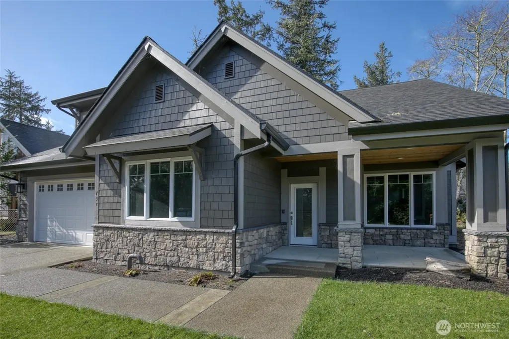 737 Wakina Loop SE Ocean Shores WA 98569