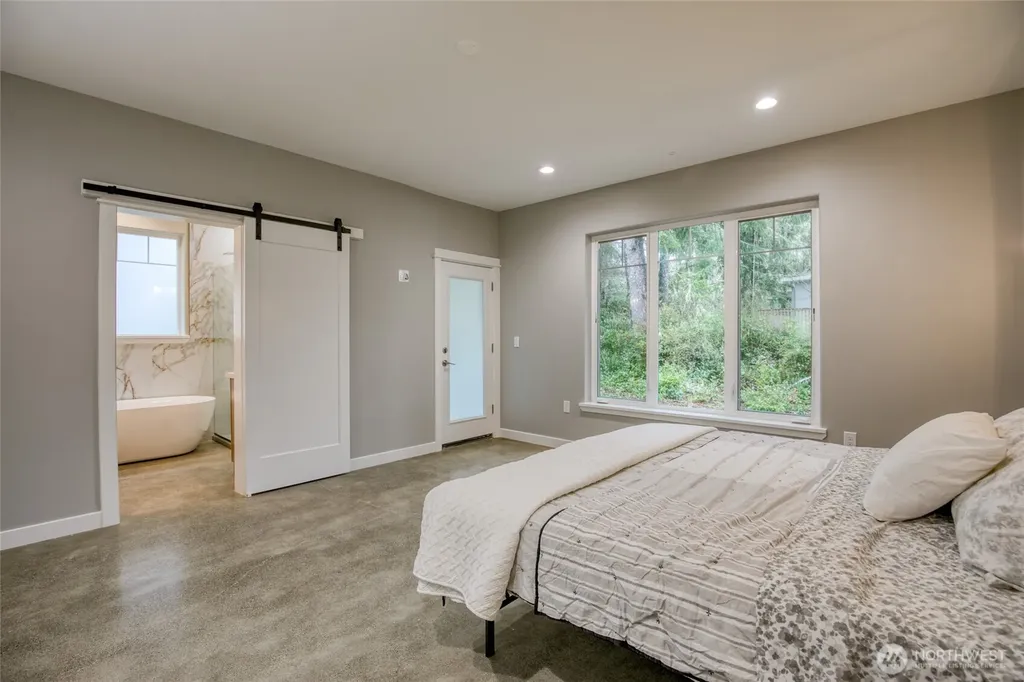 737 Wakina Loop SE Ocean Shores WA 98569