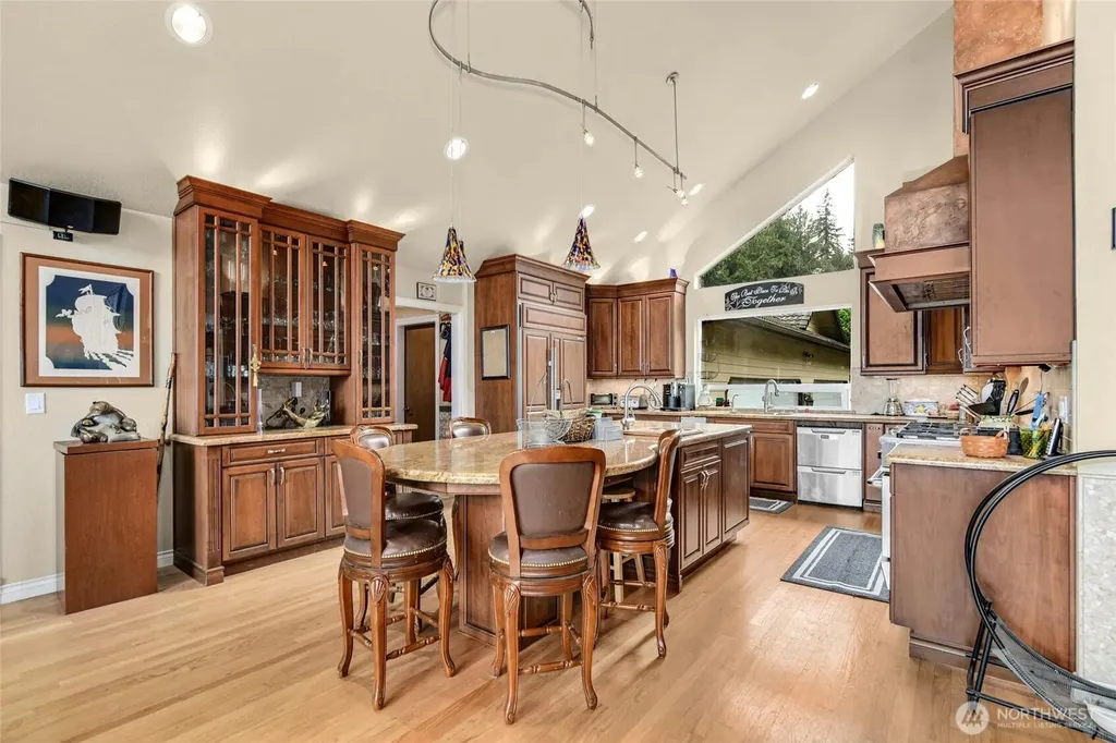 3188 Hinkley Road SE Port Orchard WA 98366