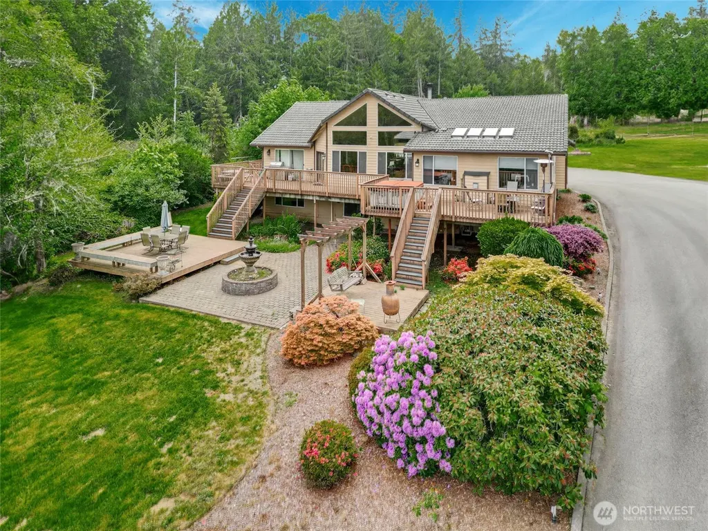 3188 Hinkley Road SE Port Orchard WA 98366