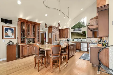 3188 Hinkley Road SE Port Orchard WA 98366