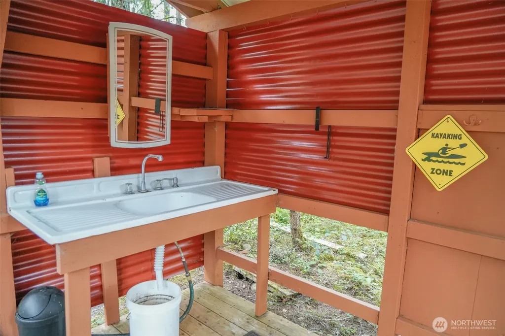 531 N Kokanee Ridge Drive Hoodsport WA 98548