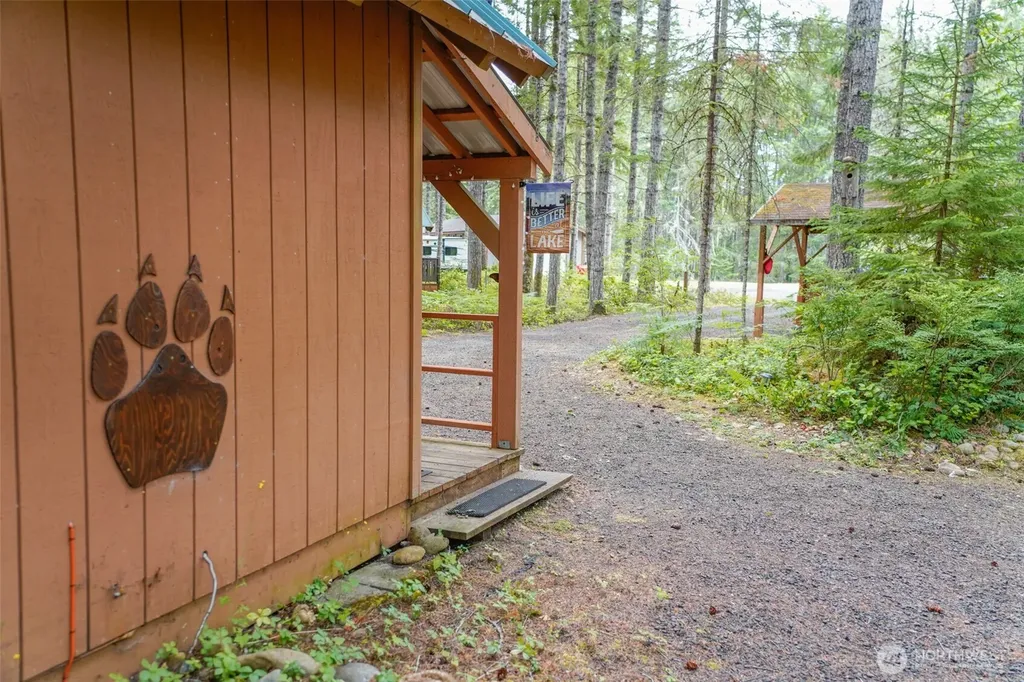 531 N Kokanee Ridge Drive Hoodsport WA 98548