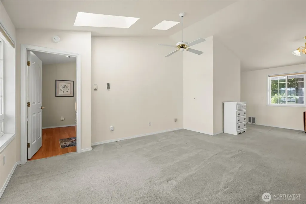 8320 E Grapeview Loop Road Allyn WA 98524