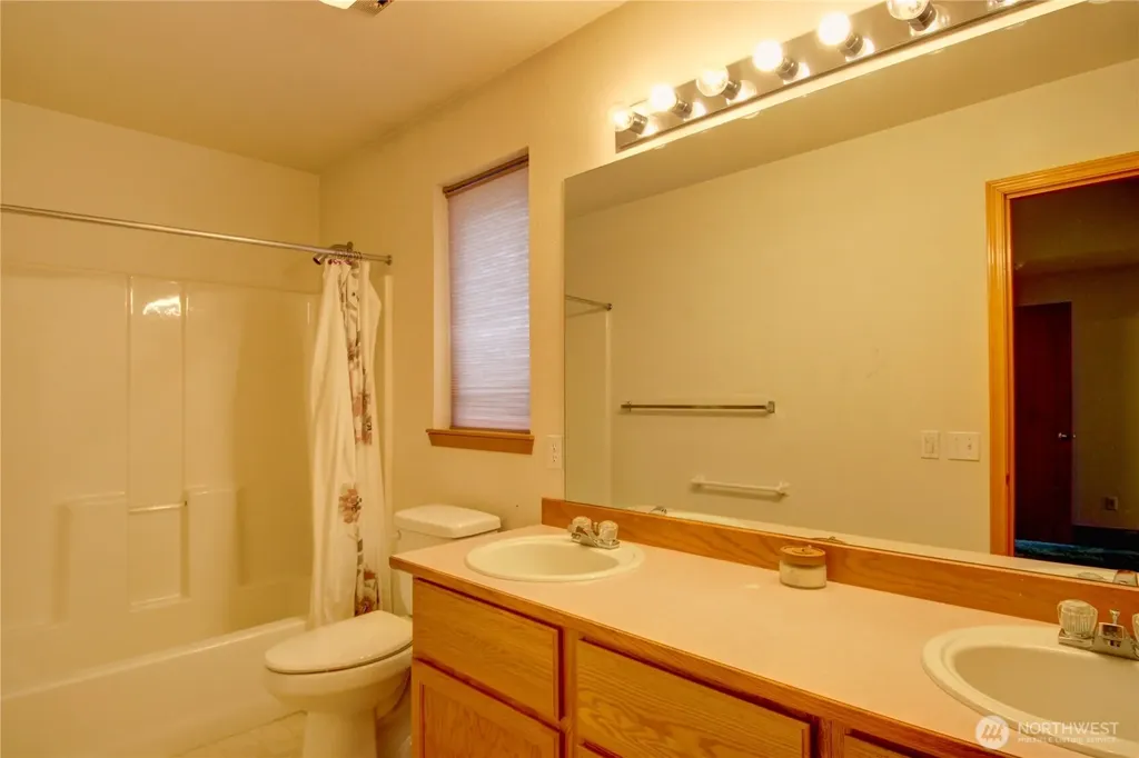 3419 G Avenue Anacortes WA 98221