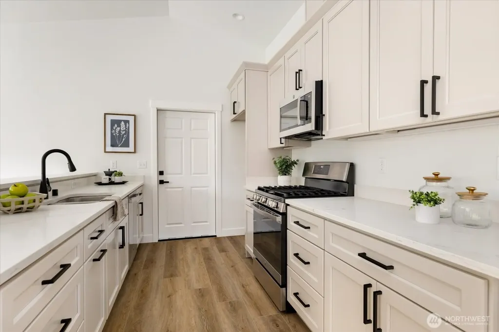 4817 Lawrence Avenue Freeland WA 98249