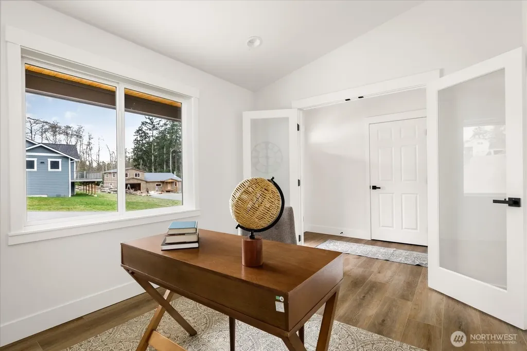 4817 Lawrence Avenue Freeland WA 98249