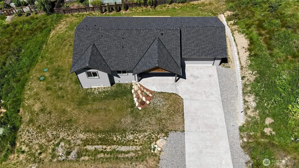 4817 Lawrence Avenue Freeland WA 98249