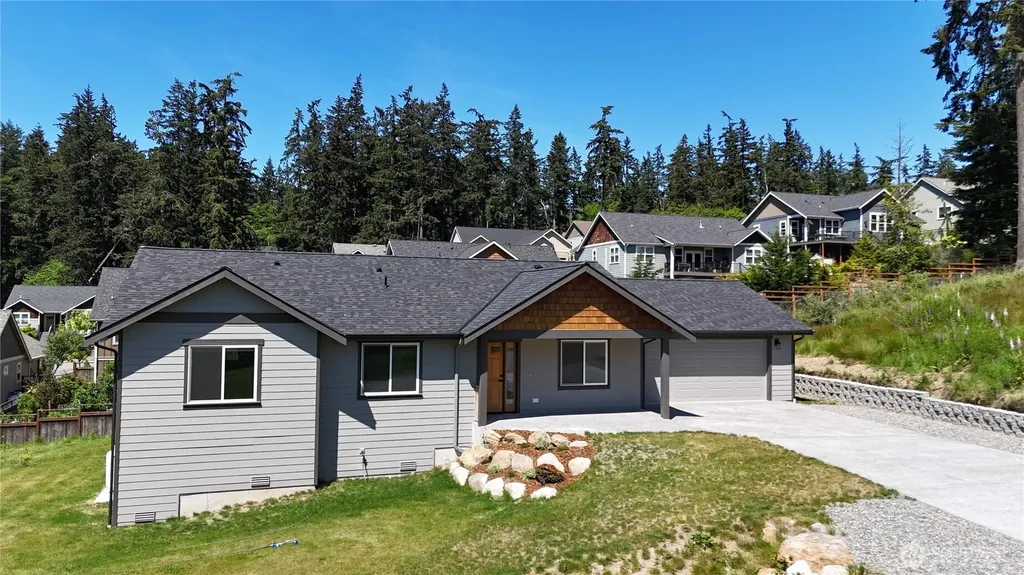 4817 Lawrence Avenue Freeland WA 98249