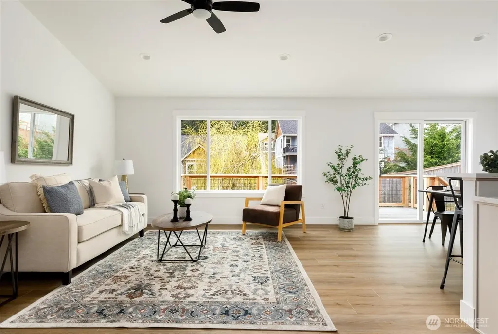 4817 Lawrence Avenue Freeland WA 98249