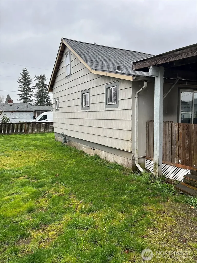 206 Van Buren Centralia WA 98531