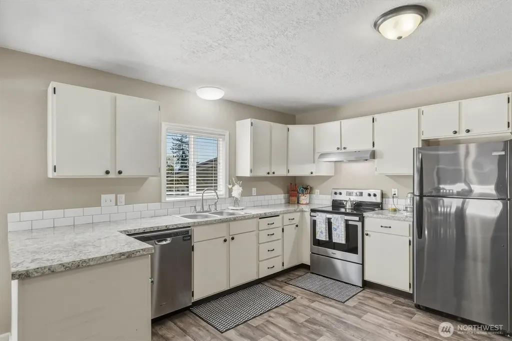 3805 Pacific Way Longview WA 98632