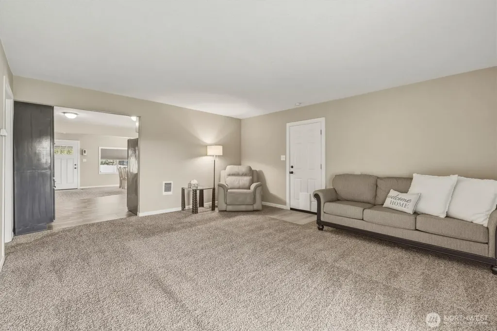 3805 Pacific Way Longview WA 98632