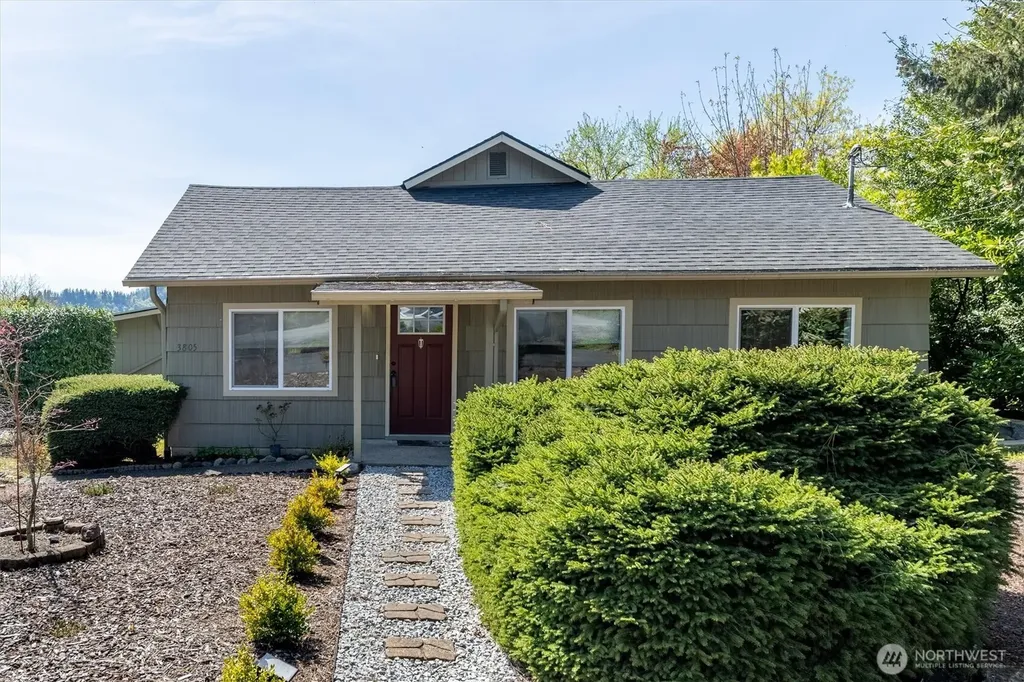 3805 Pacific Way Longview WA 98632