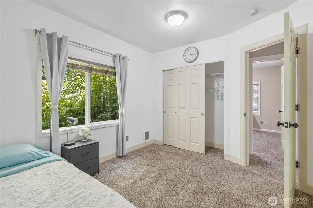 3805 Pacific Way Longview WA 98632