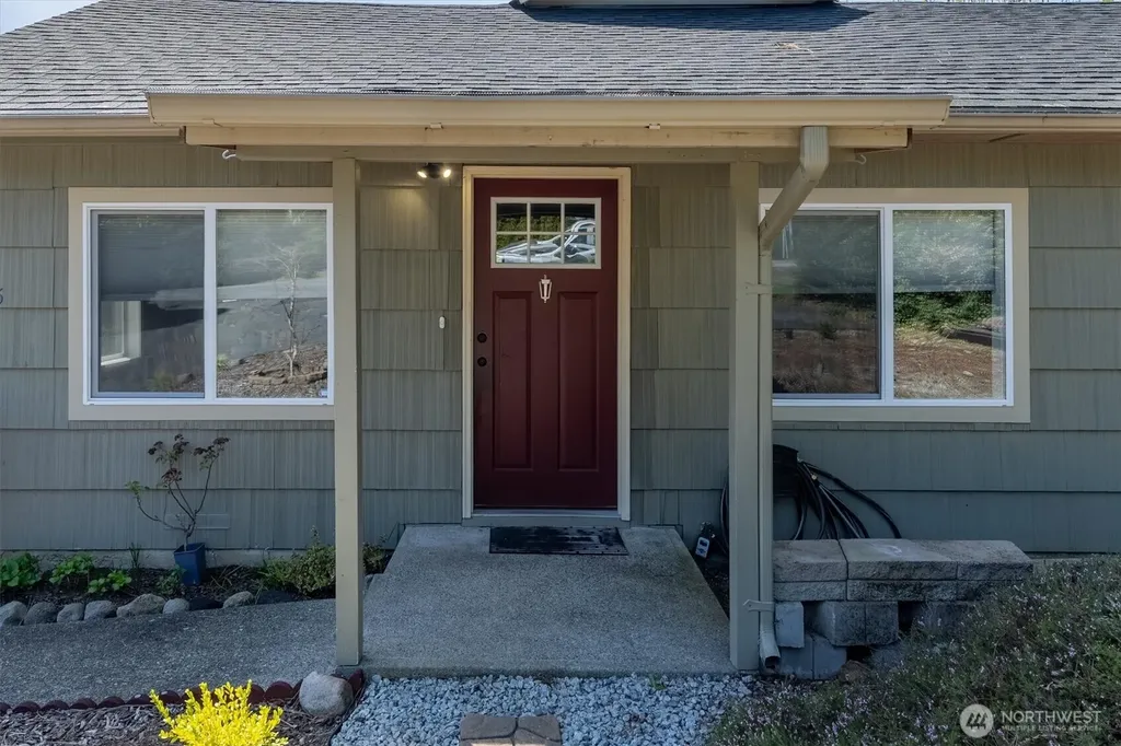 3805 Pacific Way Longview WA 98632
