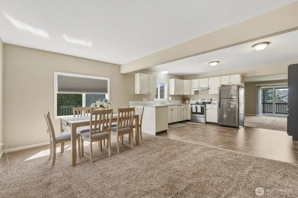 3805 Pacific Way Longview WA 98632