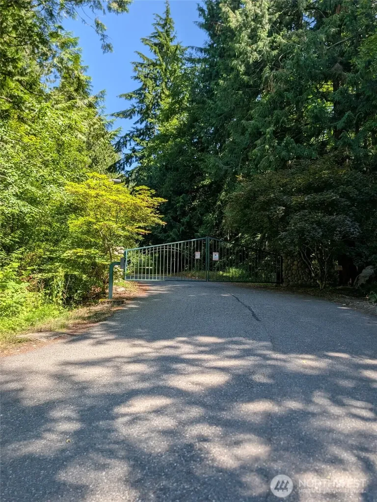 4476 Stoney Brook Lane Bellingham WA 98229