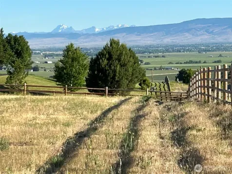 5 Stonegate Drive Ellensburg WA 98926