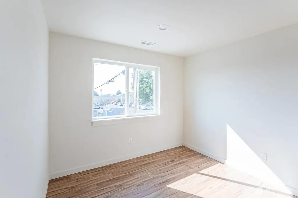 1073 S Grand Drive Moses Lake WA 98837