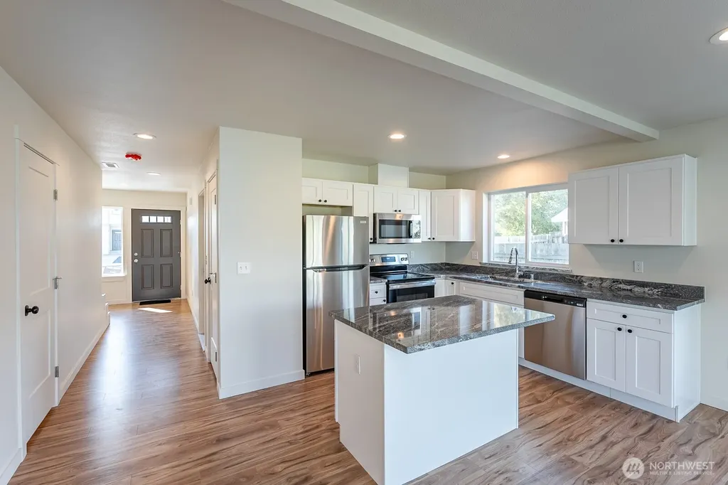 1070 S Grand Drive Moses Lake WA 98837