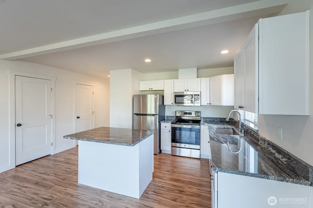1070 S Grand Drive Moses Lake WA 98837