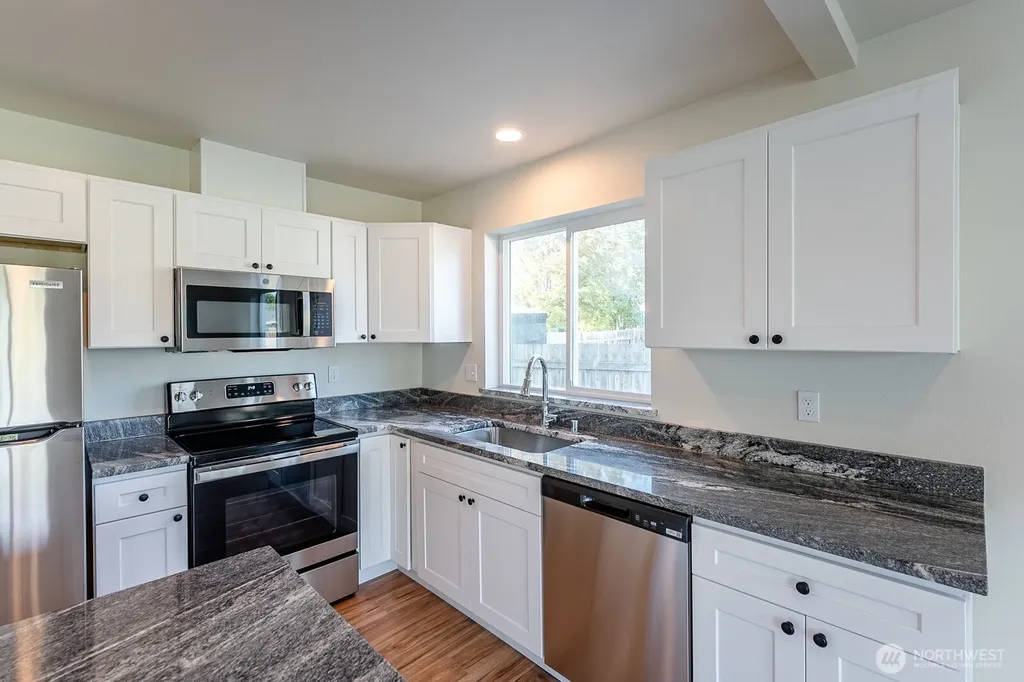 1070 S Grand Drive Moses Lake WA 98837