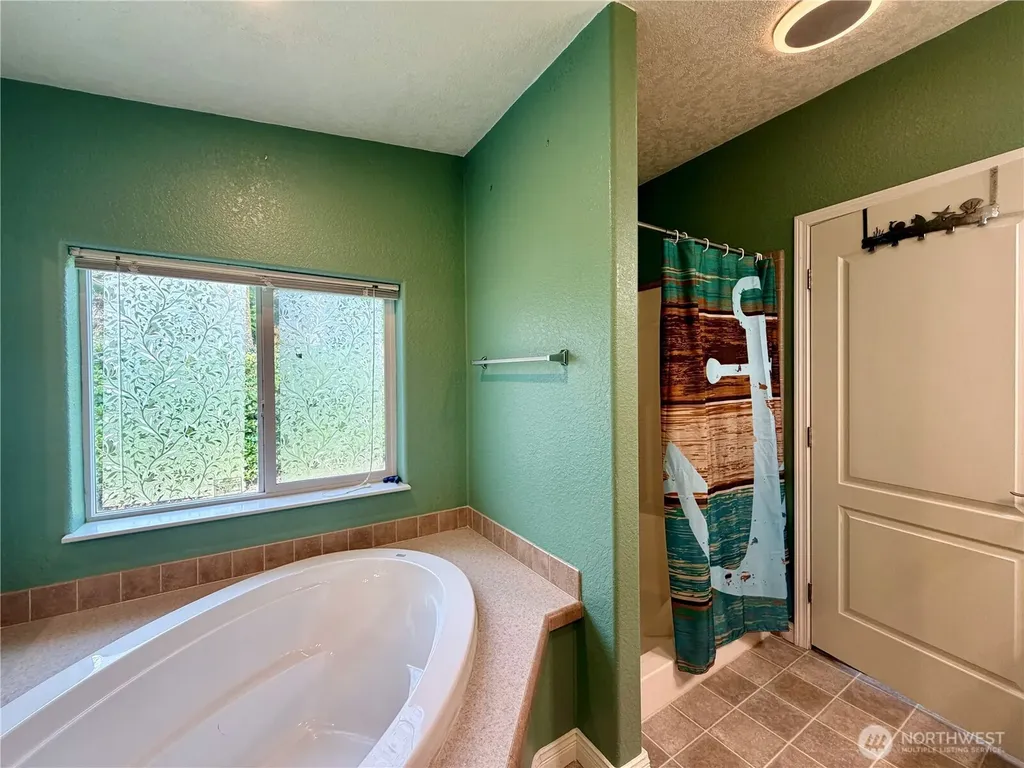 620 Chenois Avenue NE Ocean Shores WA 98569