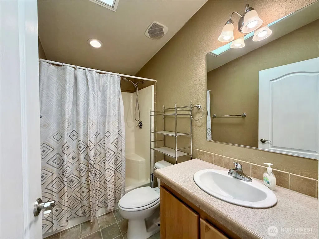 620 Chenois Avenue NE Ocean Shores WA 98569