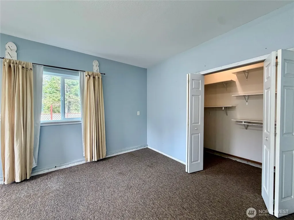 620 Chenois Avenue NE Ocean Shores WA 98569