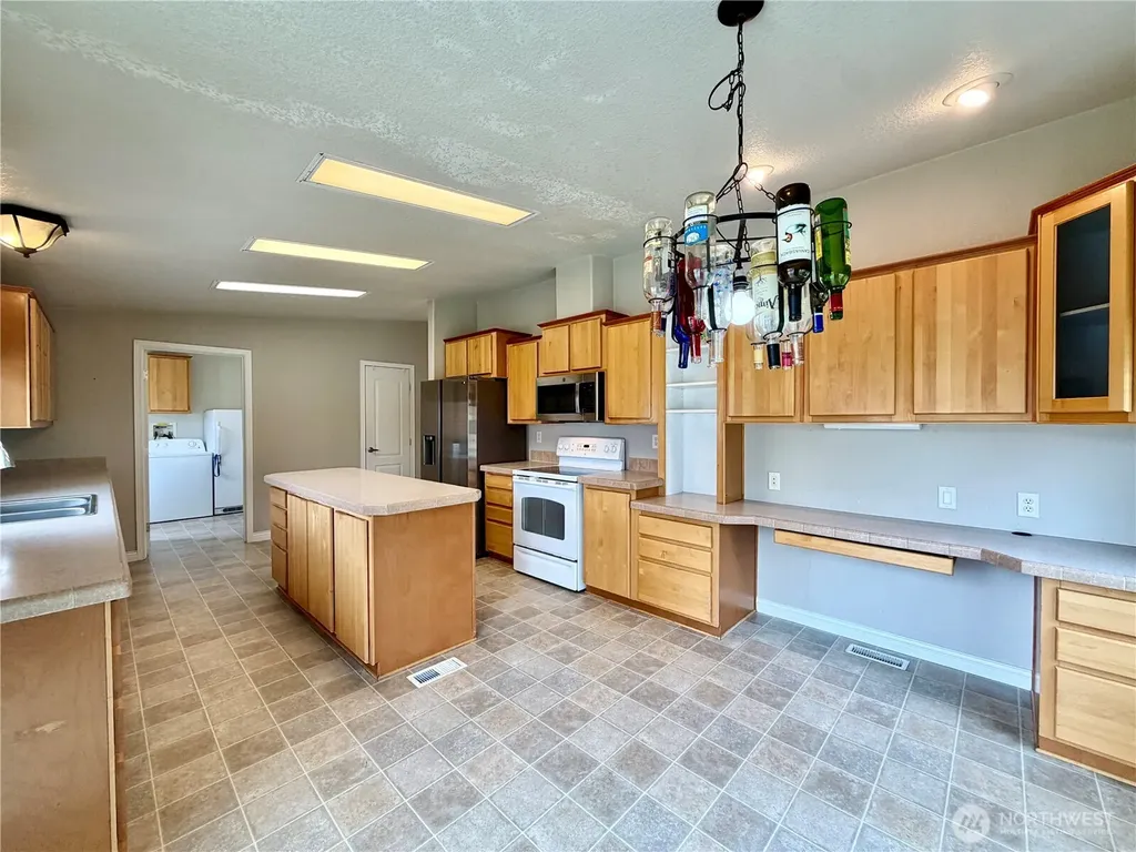 620 Chenois Avenue NE Ocean Shores WA 98569