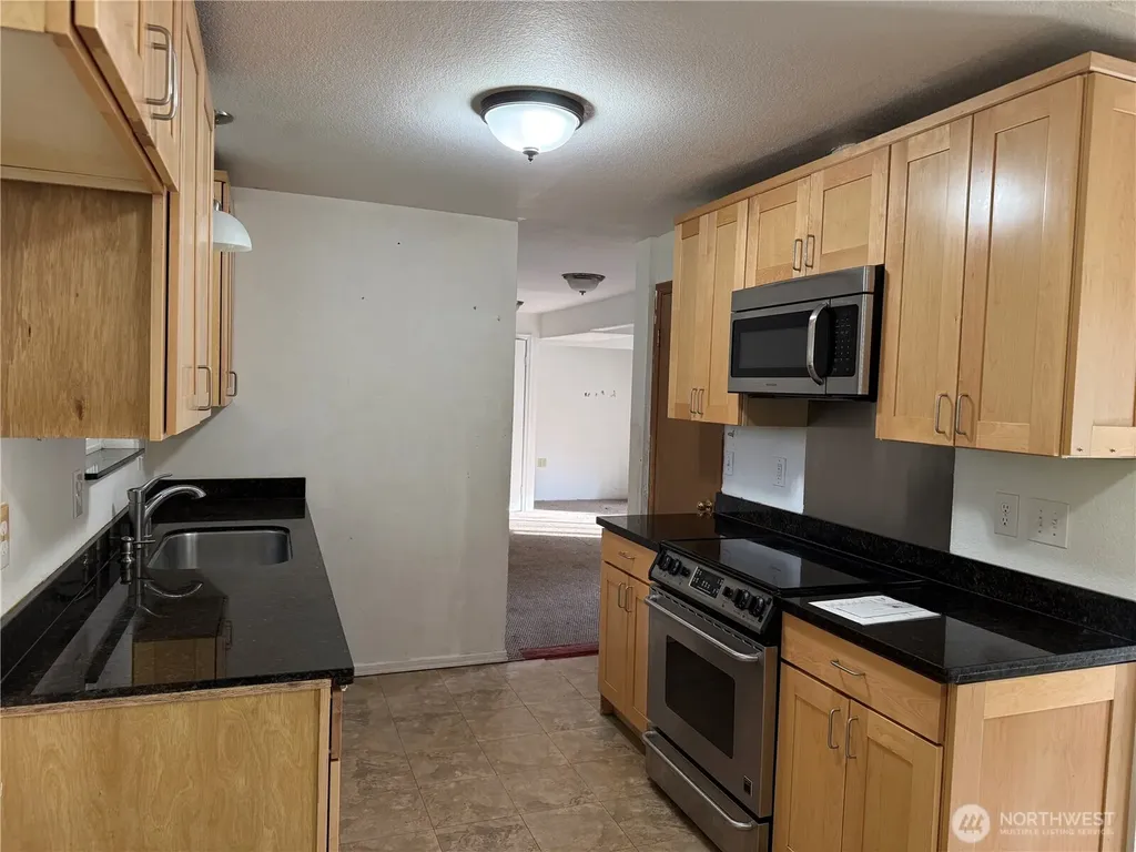 11 NE Skipper Court Belfair WA 98528