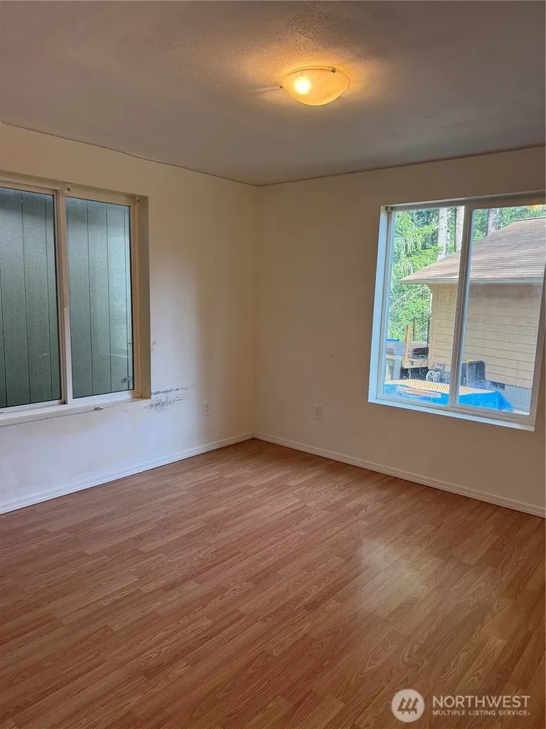 11 NE Skipper Court Belfair WA 98528