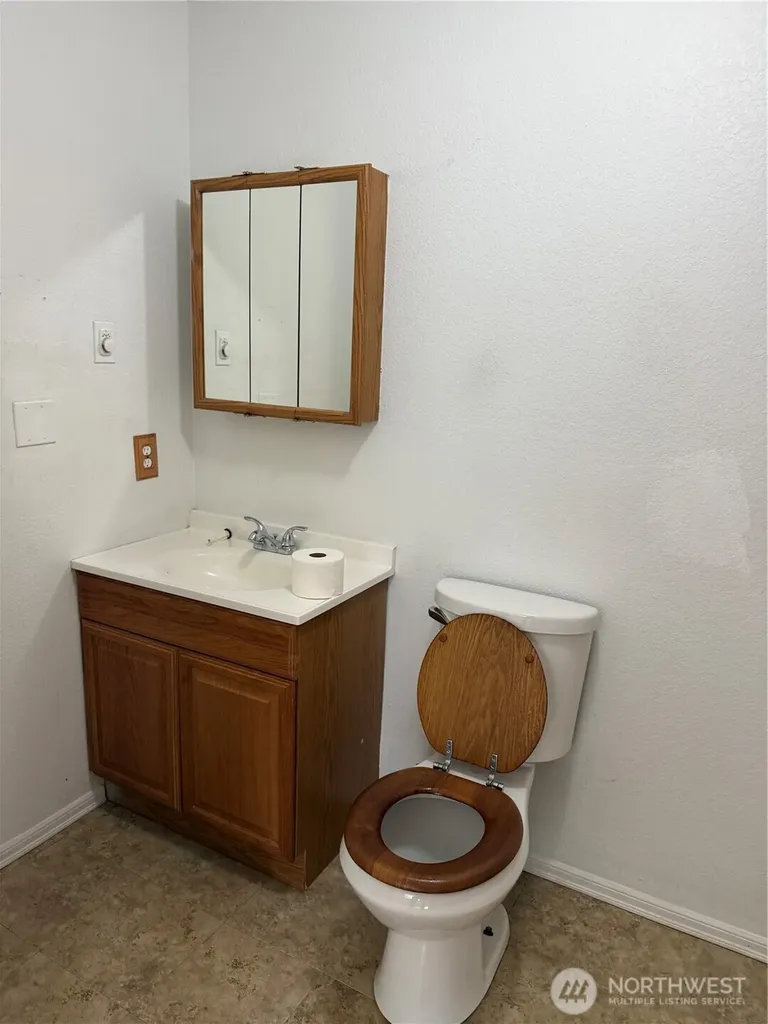 11 NE Skipper Court Belfair WA 98528